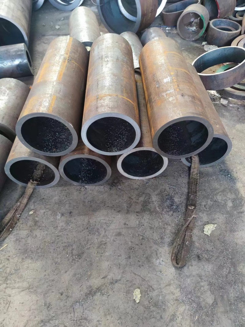 凌河凌河凌河12Cr1MovG无缝钢管切割